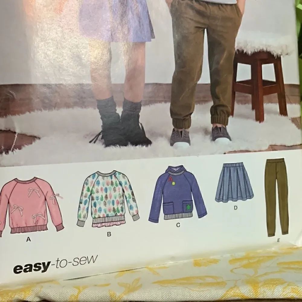 Simplicity kids outfit sewing pattern - Picture 3 of 4